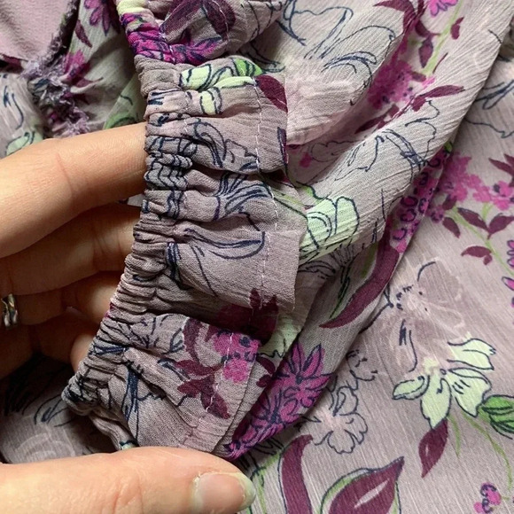 En saison Nwot floral puff sleeve top - Picture 11 of 15